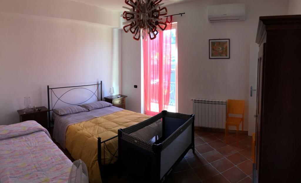 B&B Villa Zia Febronia Patti Exteriér fotografie