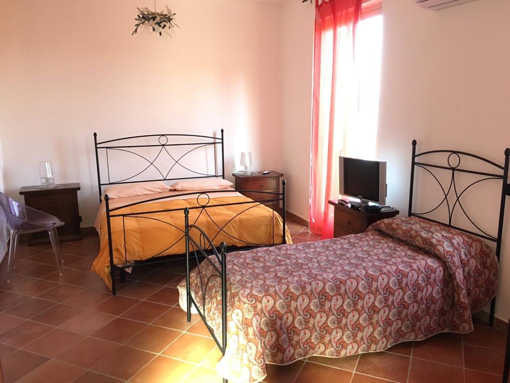 B&B Villa Zia Febronia Patti Exteriér fotografie